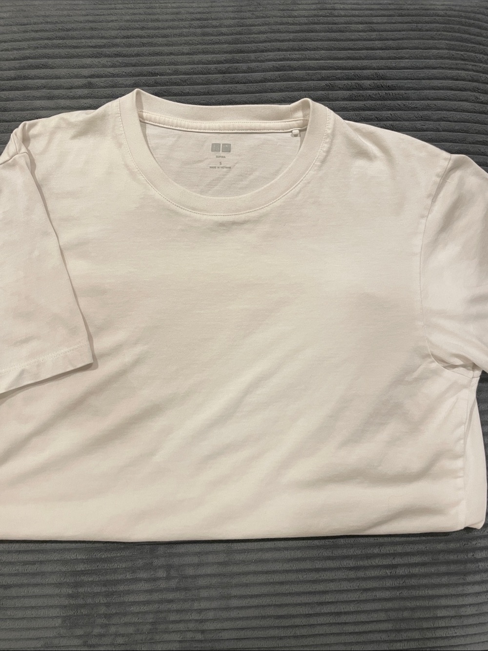 Uniqlo Men's Small Short Sleeve White Crew T-Shirt - Supina